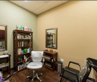 972308_363152297121270_311784381_n